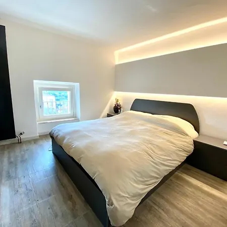 21 - Garden Terrace & View Daire